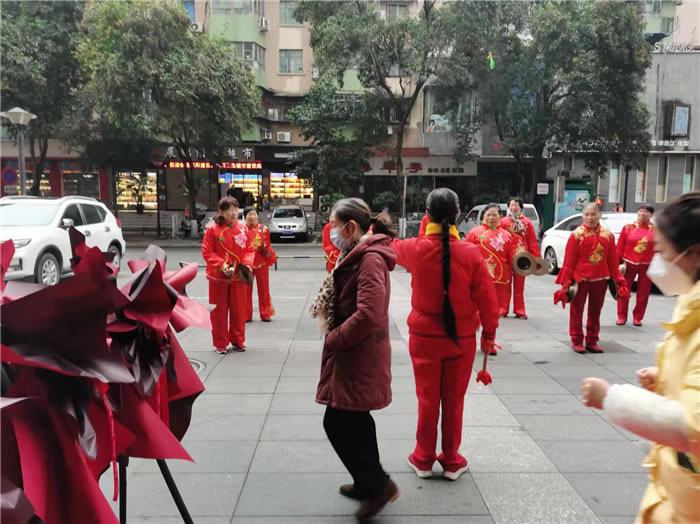 四川中青旅綿陽分社、綿陽市中旅假日旅行社、綿陽自來文化傳播有限公司24H自助售貨服務(wù)盛大開業(yè)