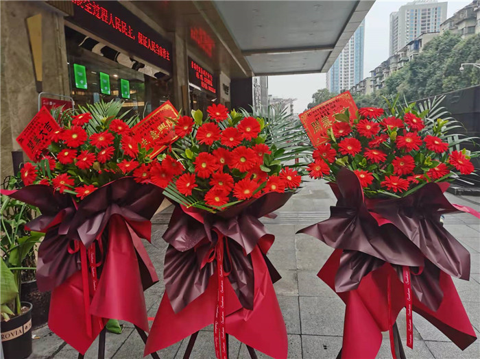 四川中青旅綿陽分社、綿陽市中旅假日旅行社、綿陽自來文化傳播有限公司24H自助售貨服務(wù)盛大開業(yè)